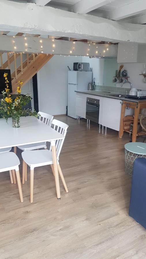 Charmant Logement A La Campagne Gazaupouy Zewnętrze zdjęcie