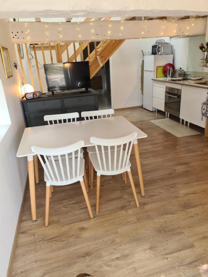 Charmant Logement A La Campagne Gazaupouy Zewnętrze zdjęcie